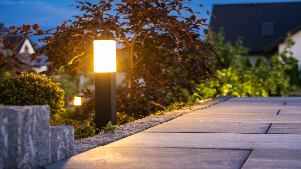 How to Choose the Right Outdoor Lighting for Your Home: Expert Tips